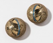 14 KARAT ENAMEL AND DOVE CUFFL