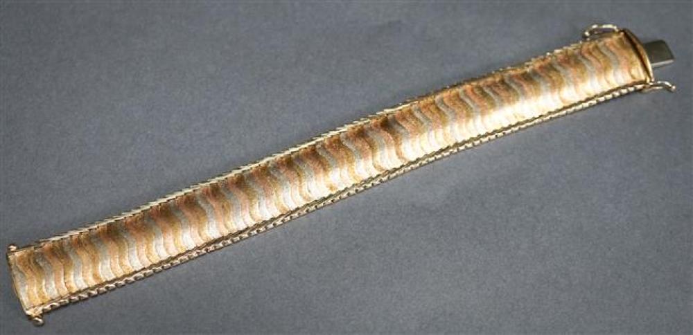 14-KARAT TRI-COLOR GOLD WIDE