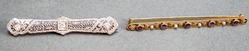 14-KARAT WHITE-GOLD AND DIAMOND BAR