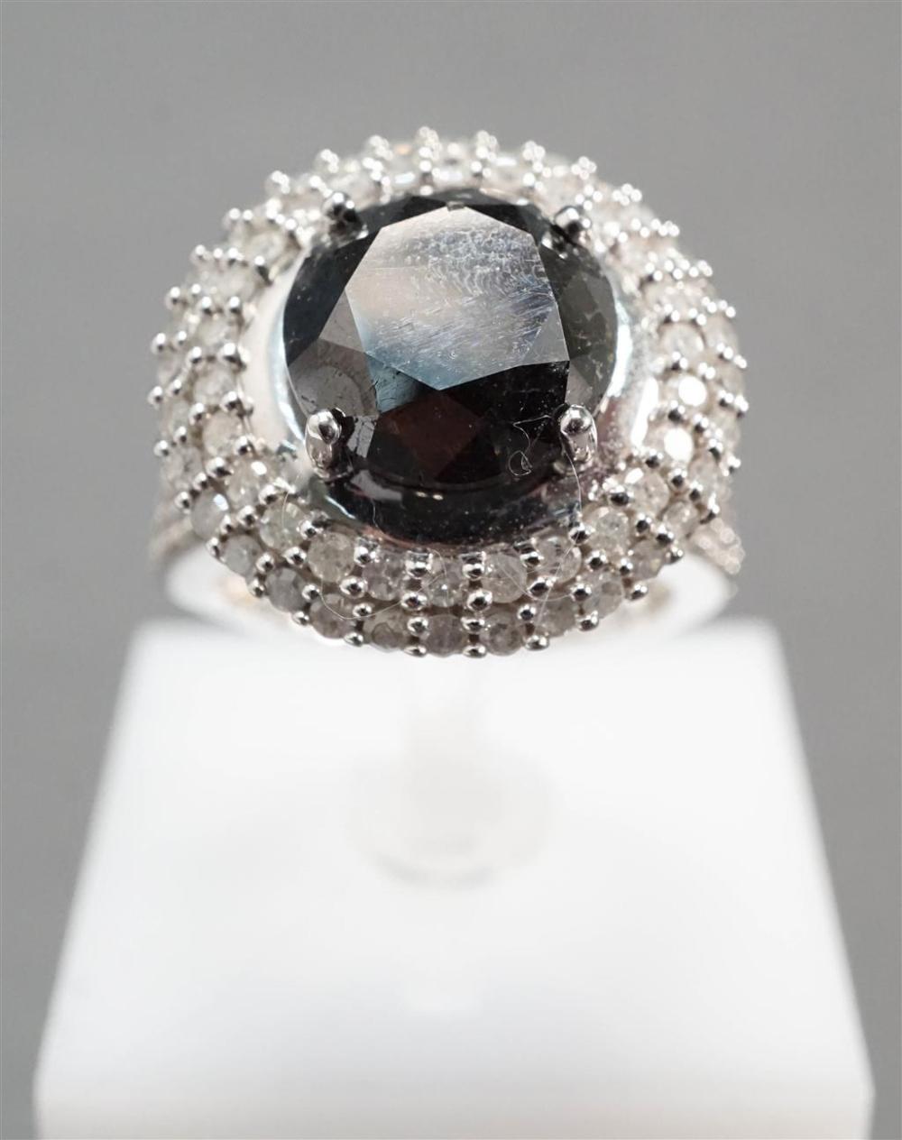 14-KARAT WHITE-GOLD, BLACK