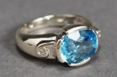 14 KARAT WHITE GOLD BLUE TOPAZ