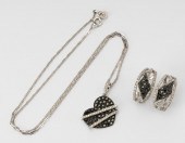 14 KARAT WHITE GOLD DIAMOND EA