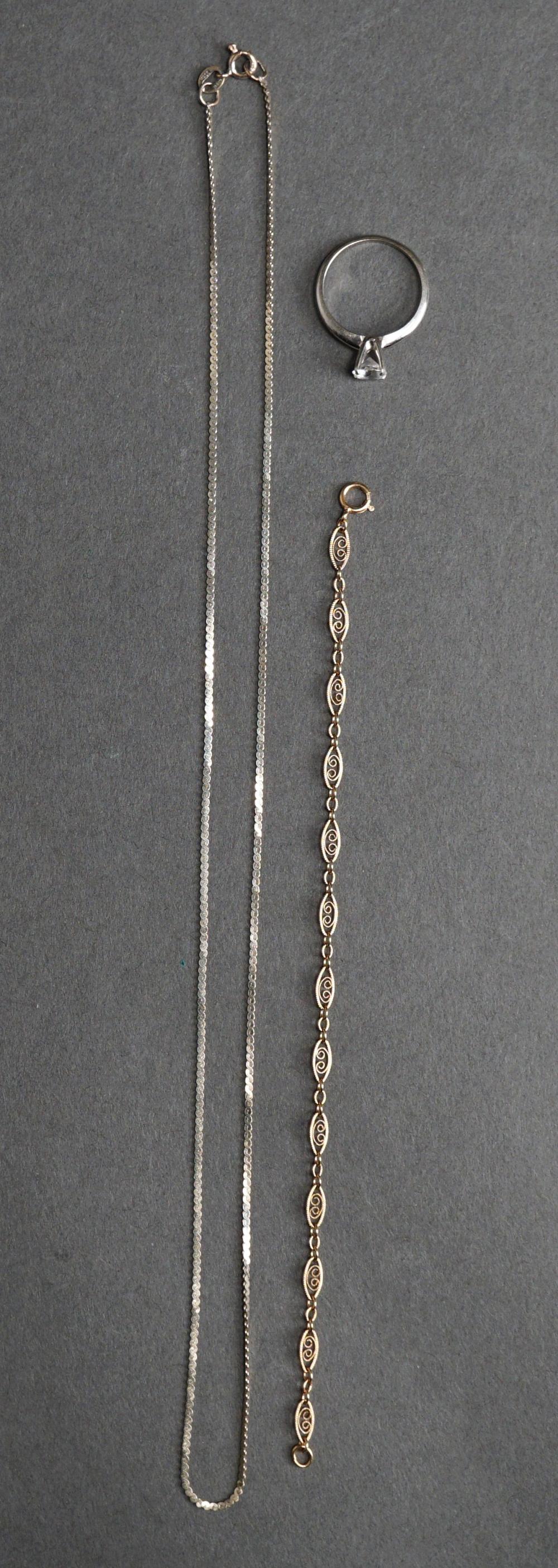 14-KARAT WHITE-GOLD NECKLACE, A
