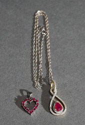 14-KARAT WHITE-GOLD RUBY HEART