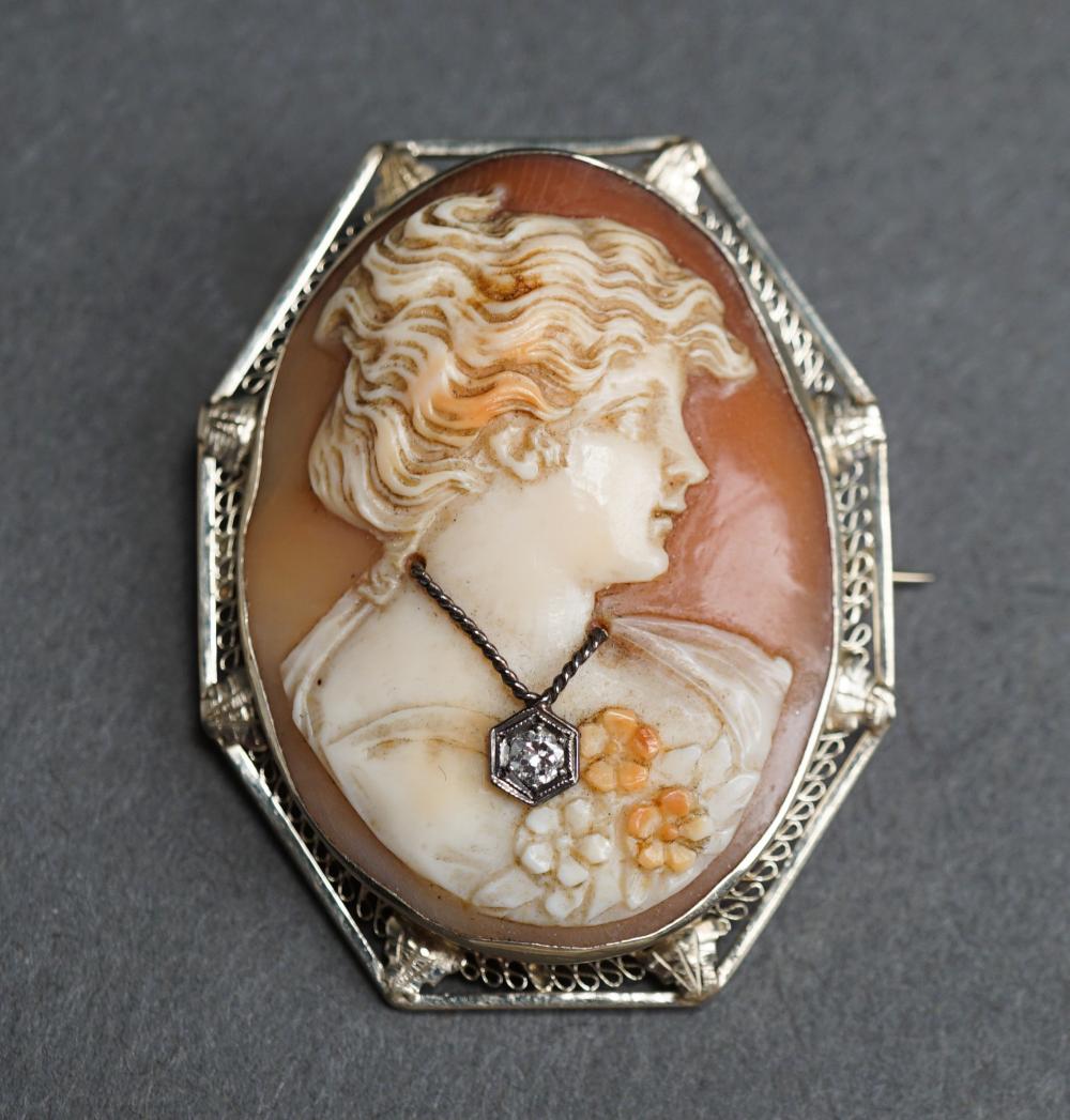 14-KARAT WHITE-GOLD, SHELL CAMEO