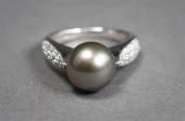 14-KARAT WHITE-GOLD, TAHITIAN