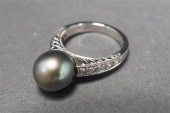 14-KARAT WHITE-GOLD, TAHITIAN