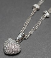 14-KARAT WHITE-GOLD TRIPLE STR