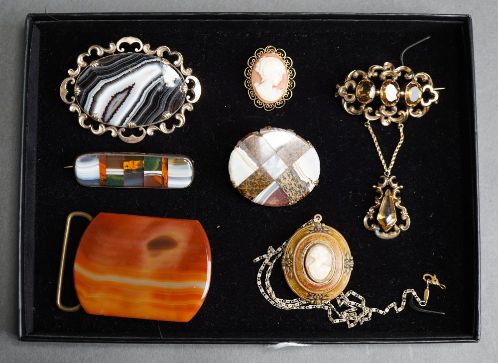 14-KARAT YELLOW-GOLD AND SHELL