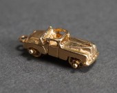 14-KARAT YELLOW-GOLD AUTOMOBIL