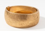14 KARAT YELLOW GOLD BANGLE BR
