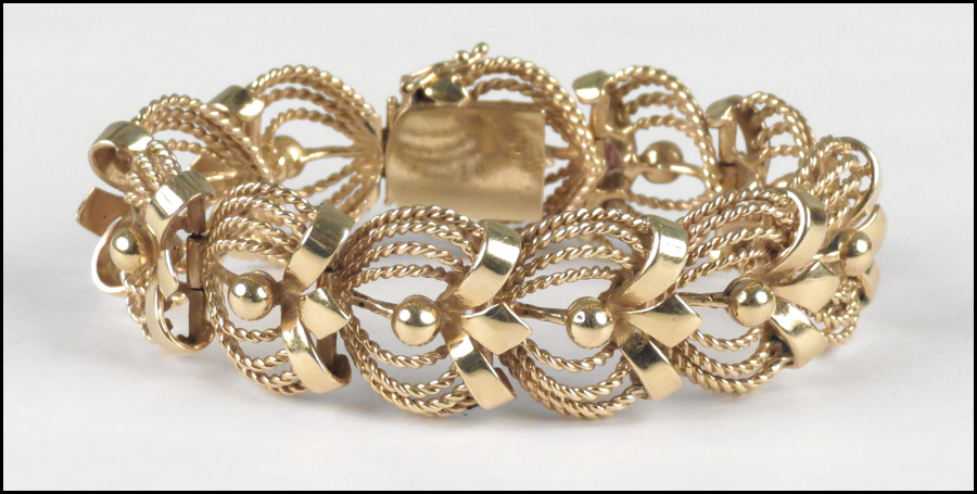 14 KARAT YELLOW GOLD BRACELET. 60.3