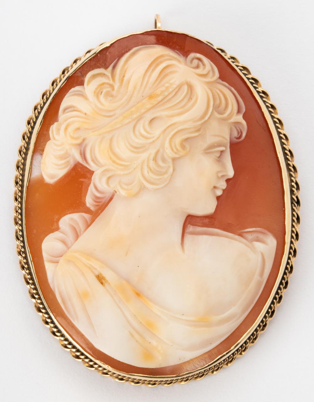 14 KARAT YELLOW GOLD CAMEO