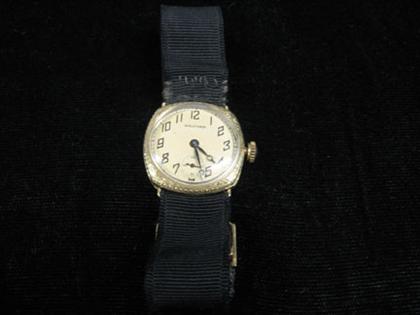 14 karat yellow gold lady's
