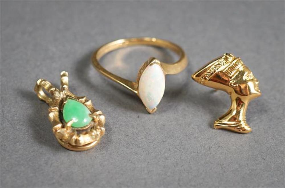 14-KARAT YELLOW-GOLD OPAL RING,