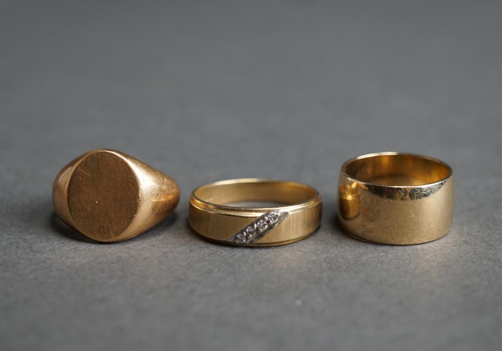 14-KARAT YELLOW-GOLD SIGNET RING, A