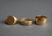 14-KARAT YELLOW-GOLD SIGNET RI