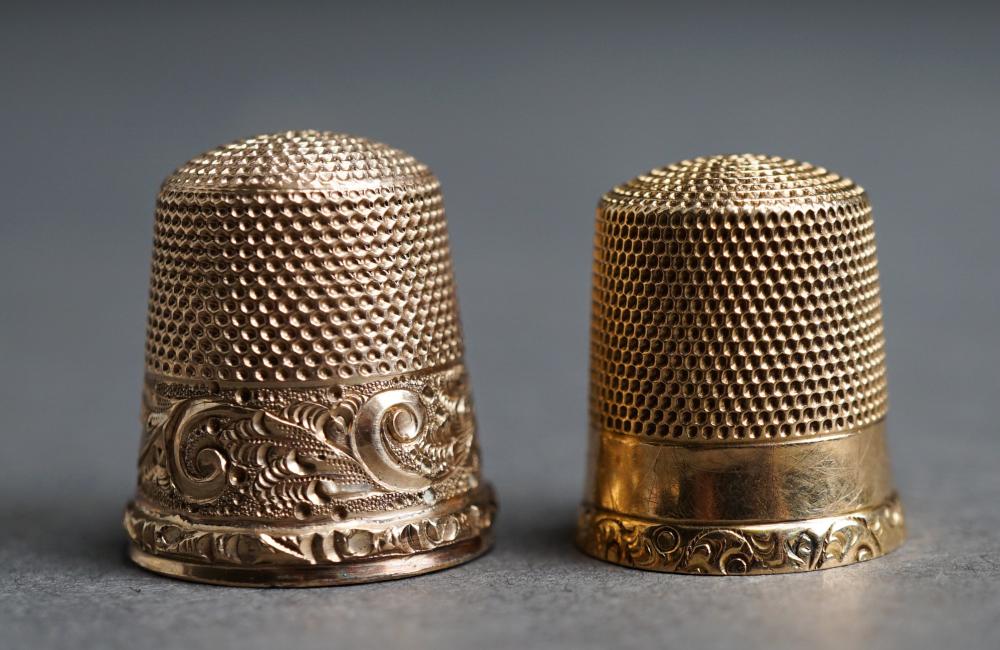 14-KARAT YELLOW-GOLD THIMBLE AND