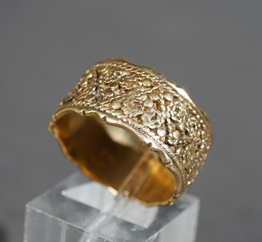14-KARAT YELLOW-GOLD WIDE BAND, 4.1