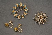 14 KARAT YELLOW GOLD 'WREATH'