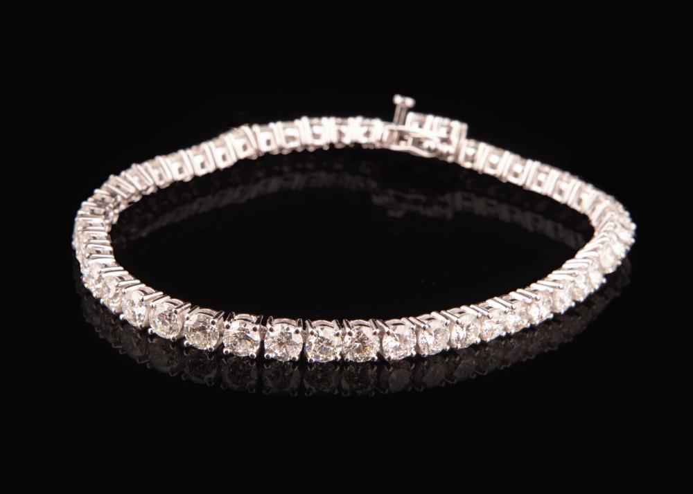 14 KT. WHITE GOLD AND DIAMOND