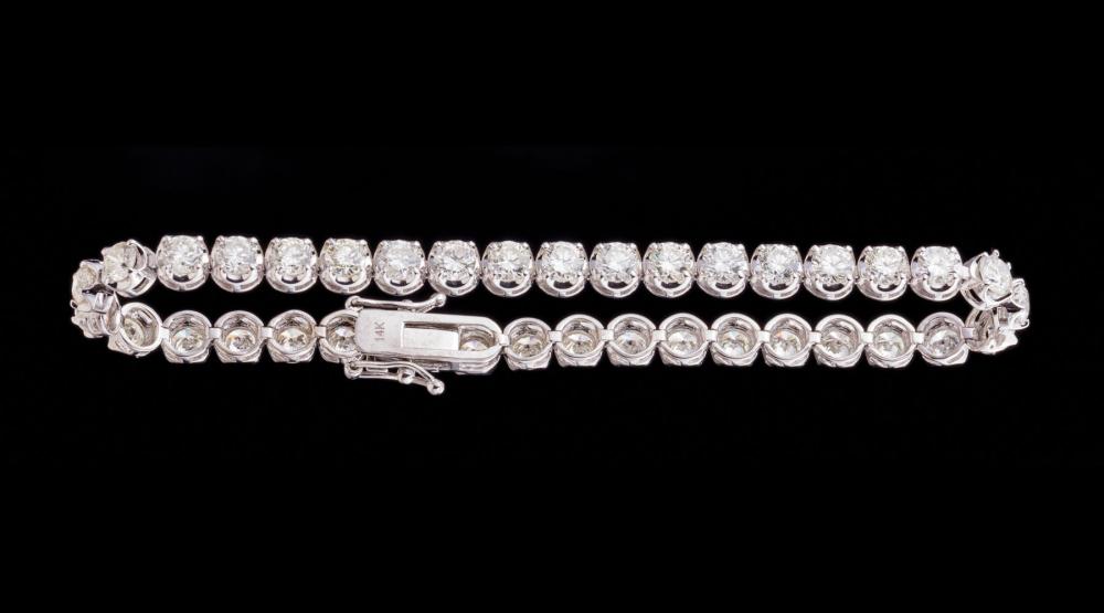 14 KT. WHITE GOLD AND DIAMOND