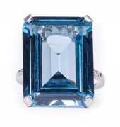 14 KT. WHITE GOLD, BLUE TOPAZ