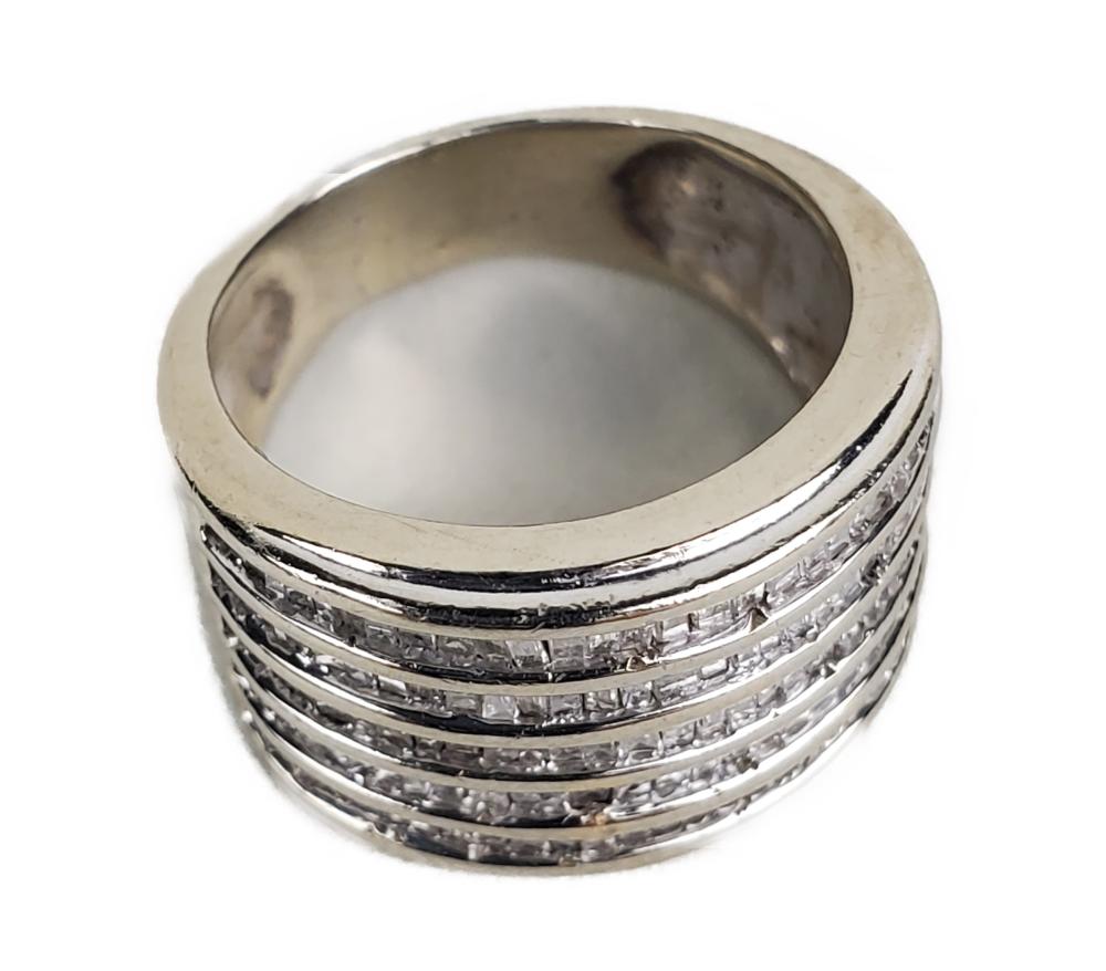 14 KT YELLOW GOLD AND DIAMOND RING,