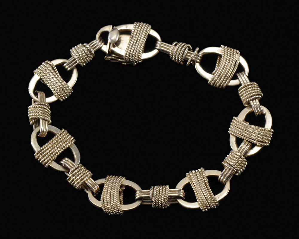 14 kt. Yellow Gold Bracelet hand
