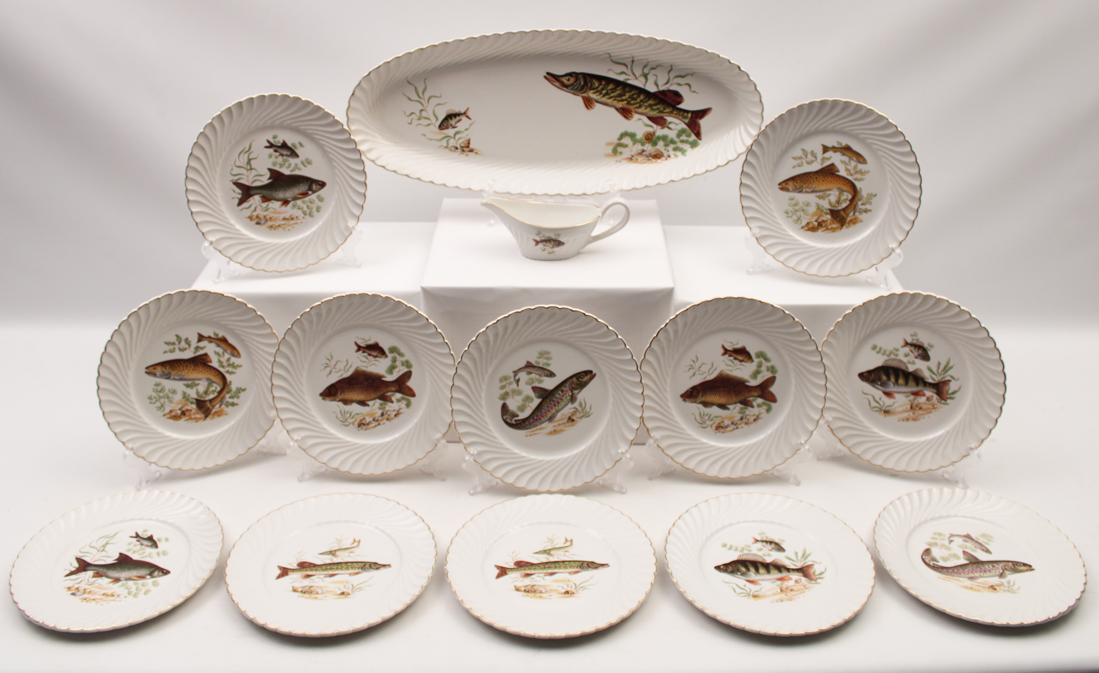 14 PC. FRENCH PORCELAIN FISH SET 14