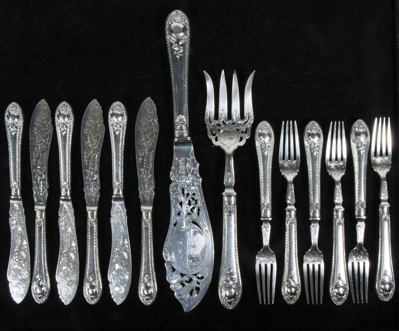 (14 PC) VICTORIAN SILVER-PLATE FISH