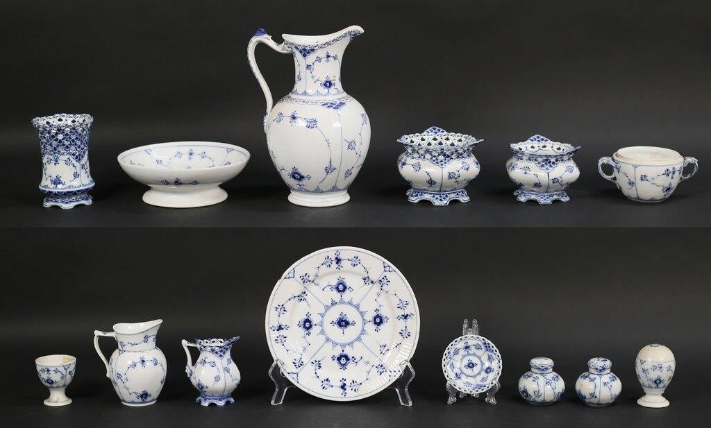 14 PIECES ROYAL COPENHAGEN BLUE