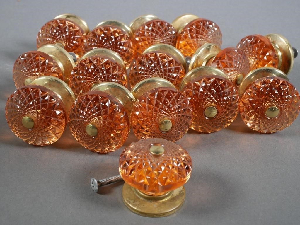 14 VINTAGE HEAVY CRYSTAL CABINET