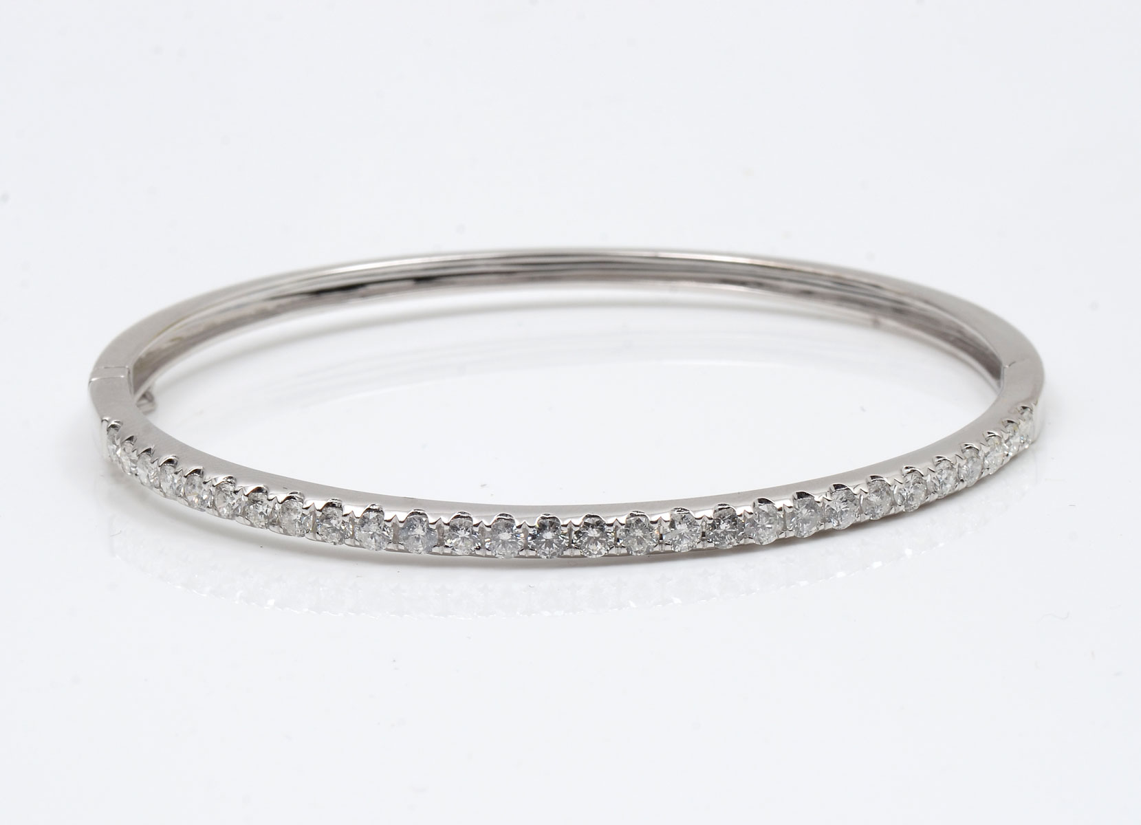 14K 1.93 CTW DIAMOND BANGLE: