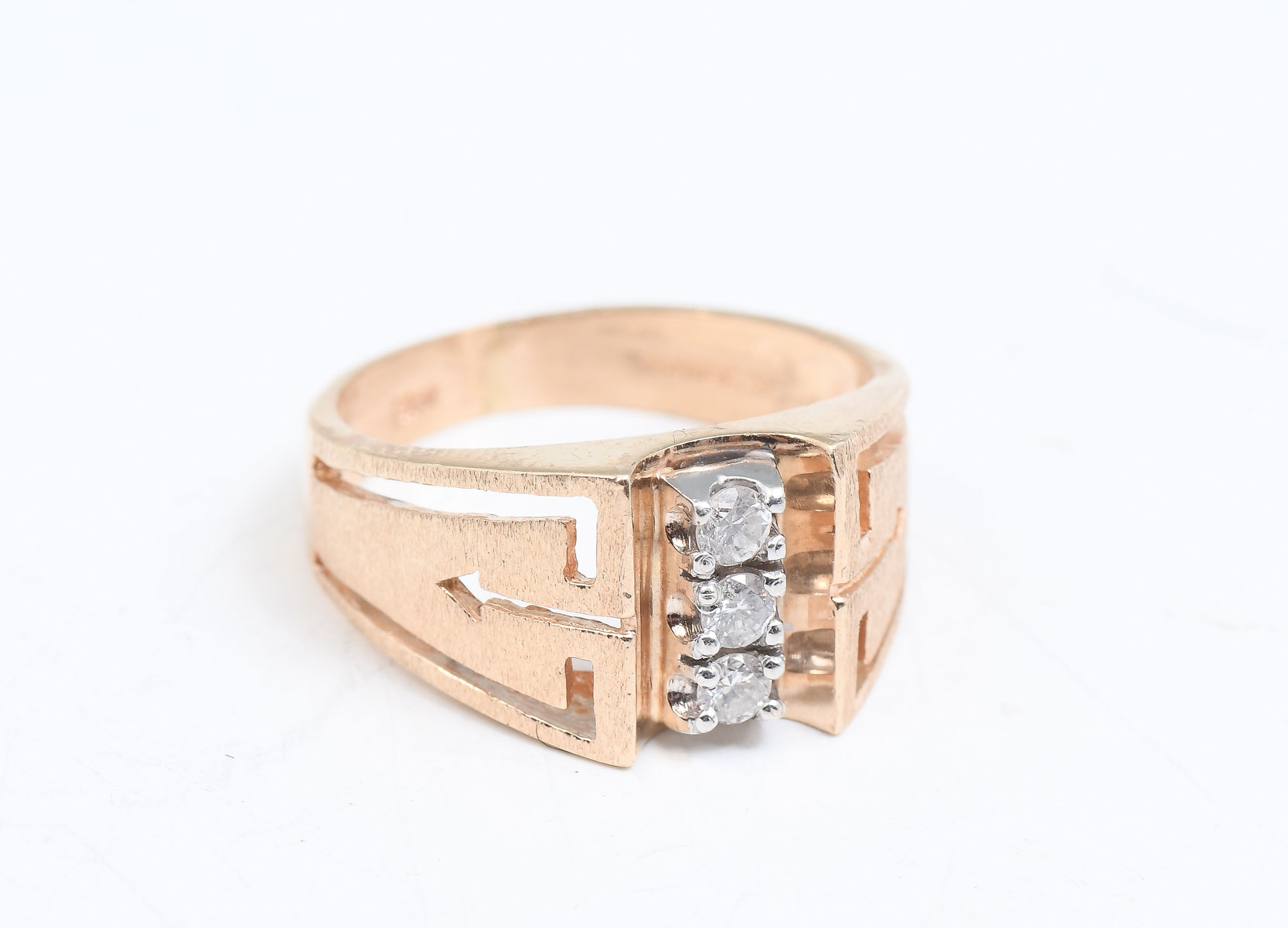 14K 3 DIAMOND RING: 3 brilliant
