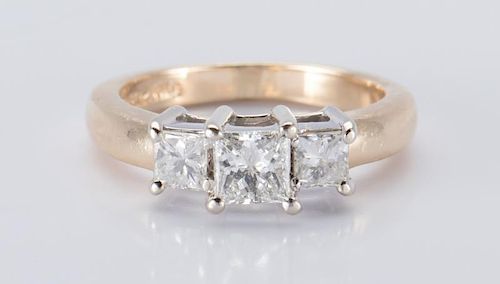 14K 3 STONE PRINCESS DIAMOND