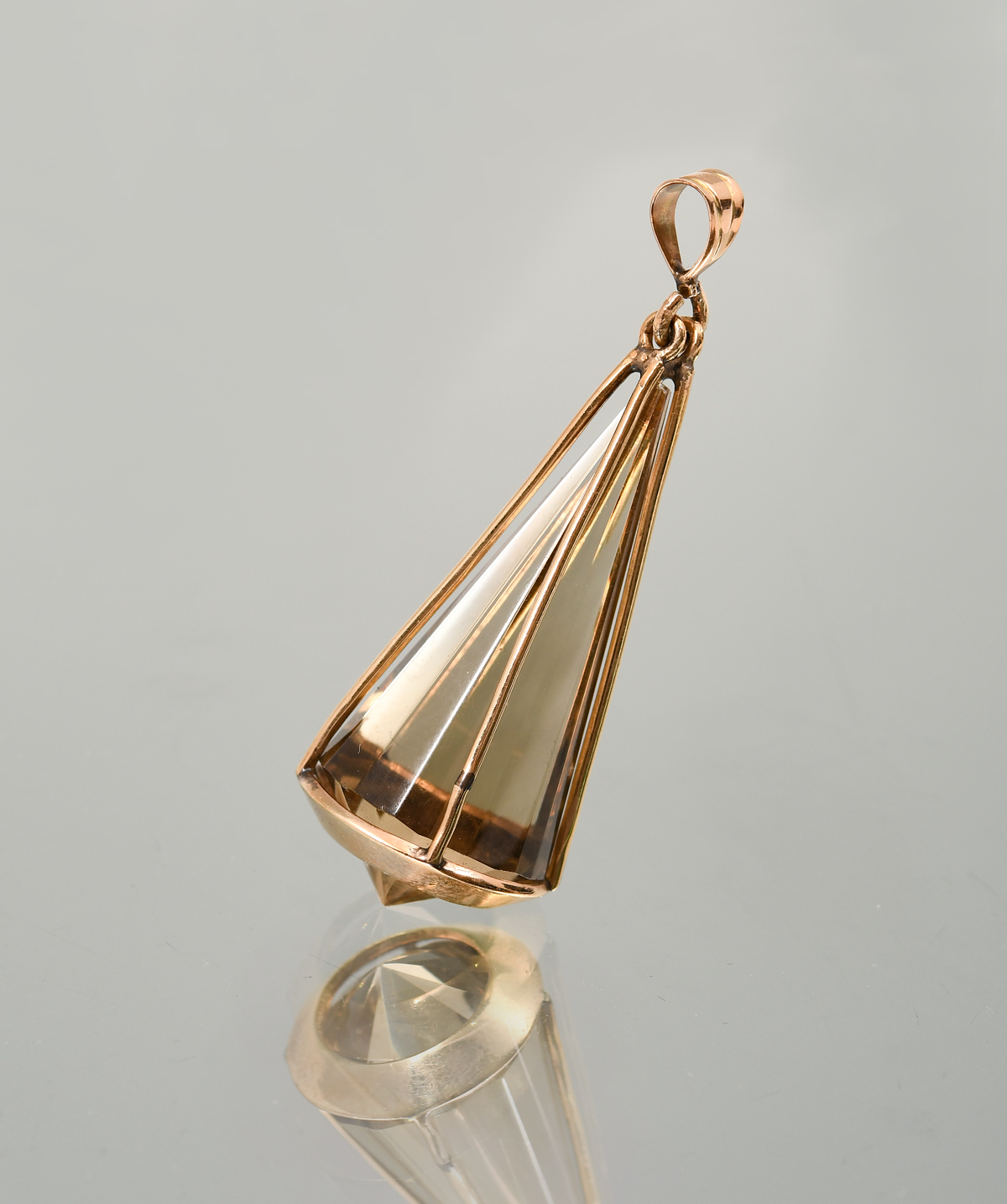 14K 35.00 CT. SMOKEY QUARTZ