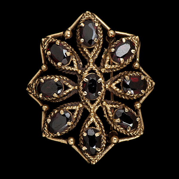 14k Almandine Garnet Brooch 14k