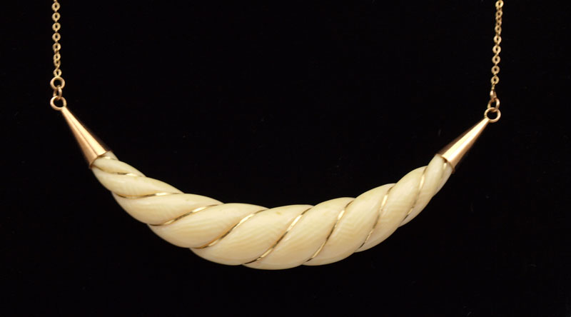 14K AND IVORY NECKLACE: 14K