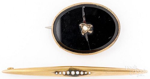 14K BLACK ONYX BROOCH WITH SEED