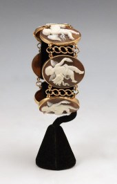 14K CHERUBIC CAMEO BRACELET: 1