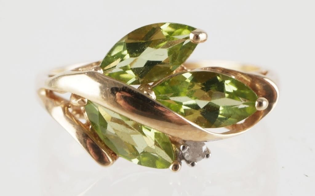 14K DIAMOND AND GREEN GEMSTONE