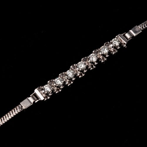 14K DIAMOND BRACELET WITH 7