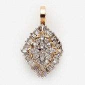 14K DIAMOND CLUSTER PENDANT 1.