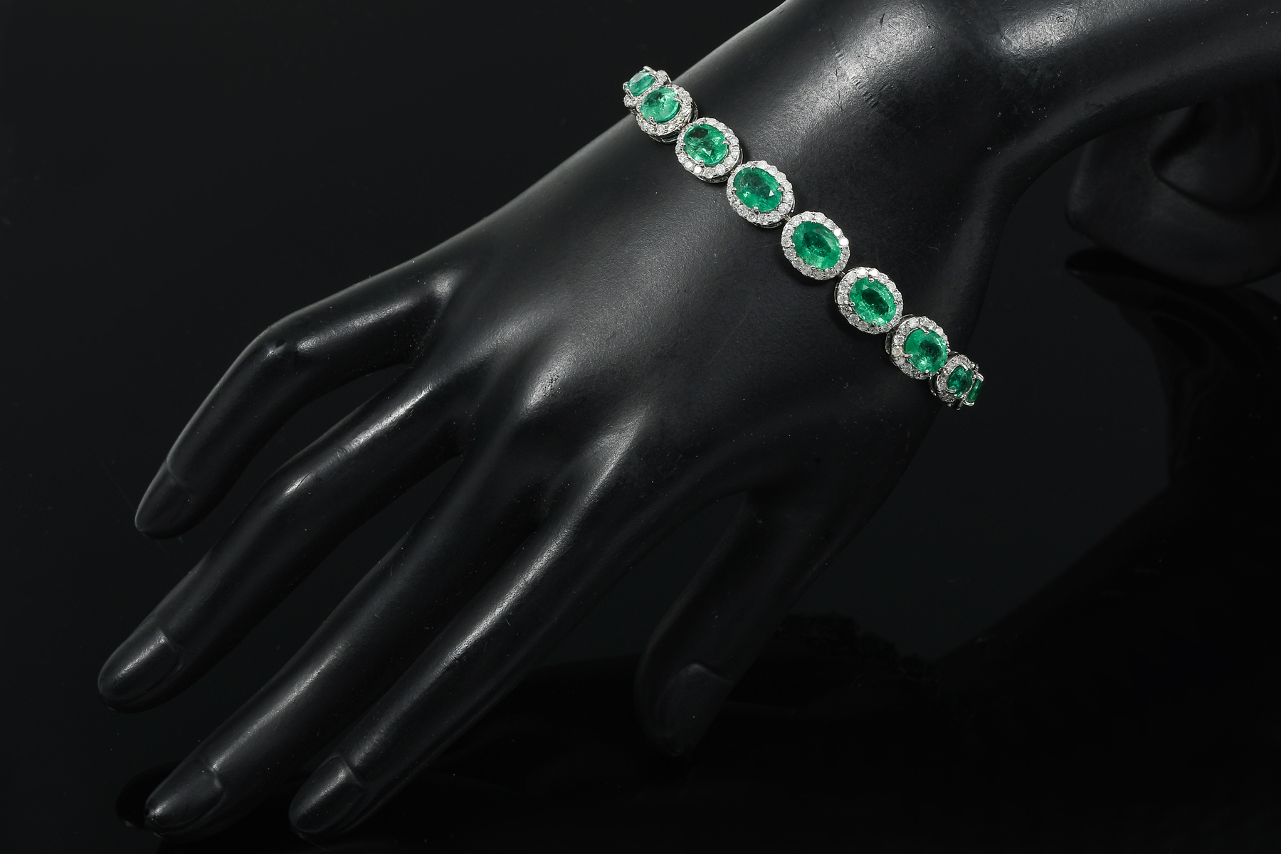 14K EMERALD & DIAMOND BRACELET: