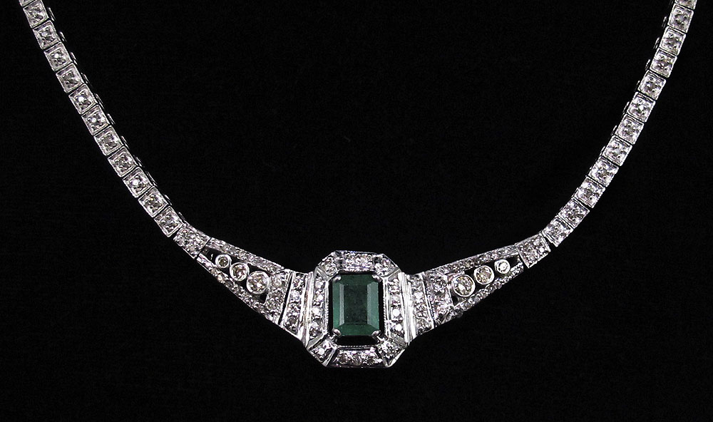 14K EMERALD & DIAMOND NECKLACE: 14K