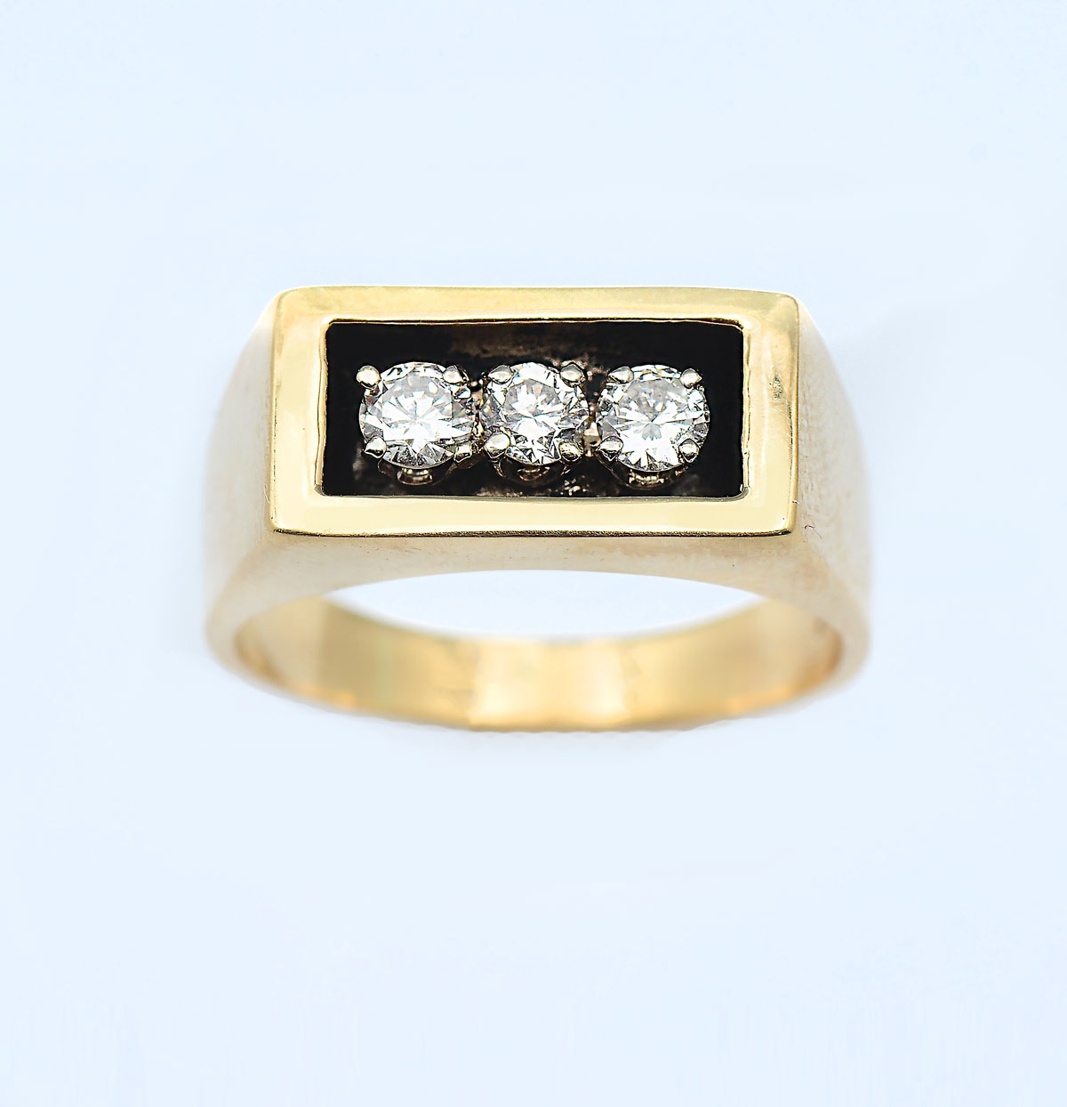14K GENTS BAND WITH TRIO OF