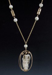 14K GOLD AND CARVED JADE NECKL