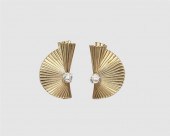 14K GOLD AND DIAMOND EARCLIPS1