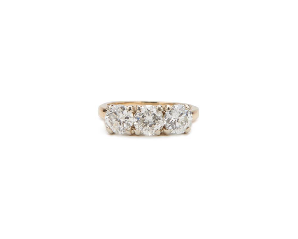 14K GOLD AND DIAMOND RING14K Gold